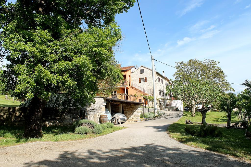 Apartments Mestri Groznjan Ngoại thất bức ảnh